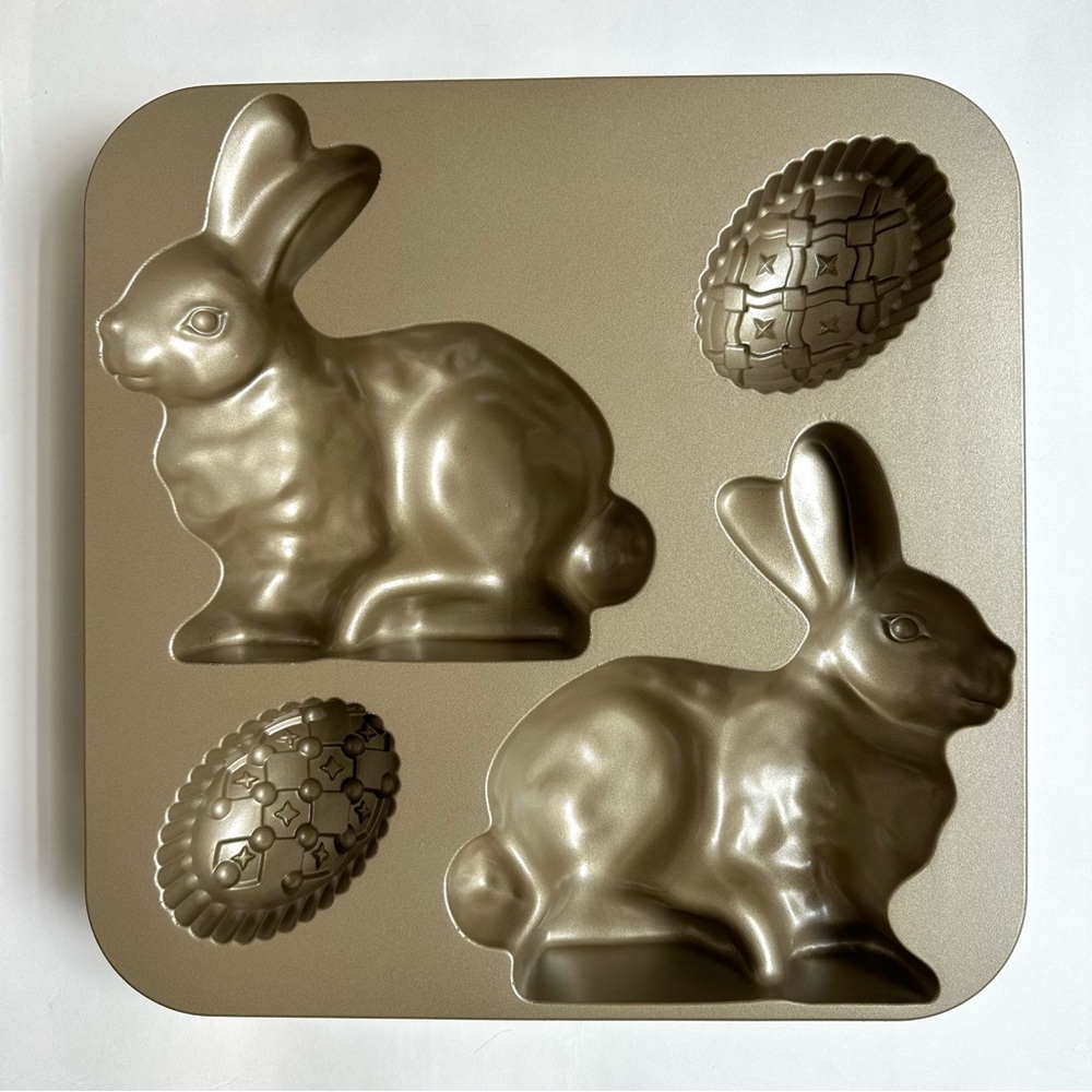 Nordic Ware 3D Easter Egg Bunny Rabbit Cake Pan